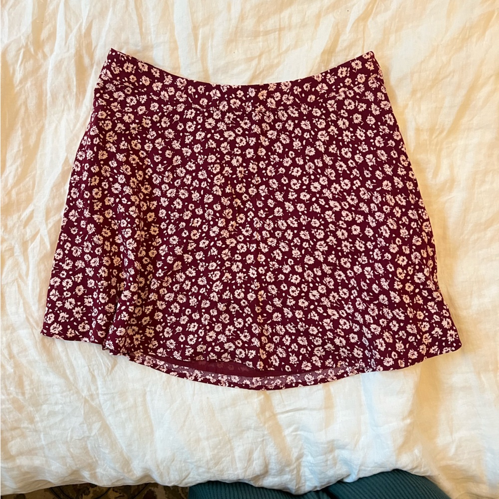 Forever 21 Burgundy and White Floral Skirt